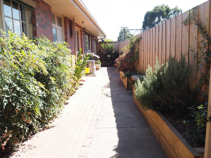 4 Marmara Drive, Elsternwick VIC 3185