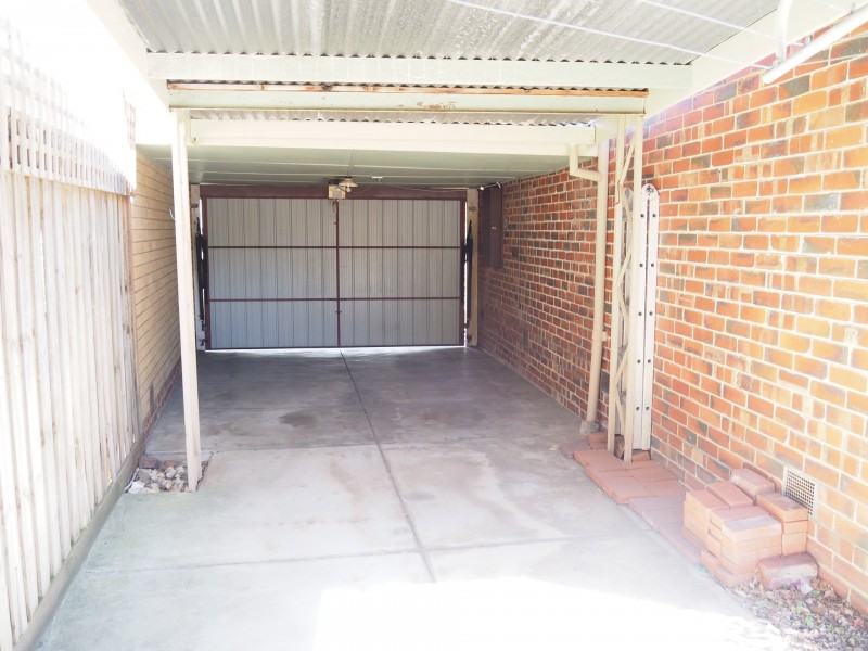 4 Marmara Drive, Elsternwick VIC 3185