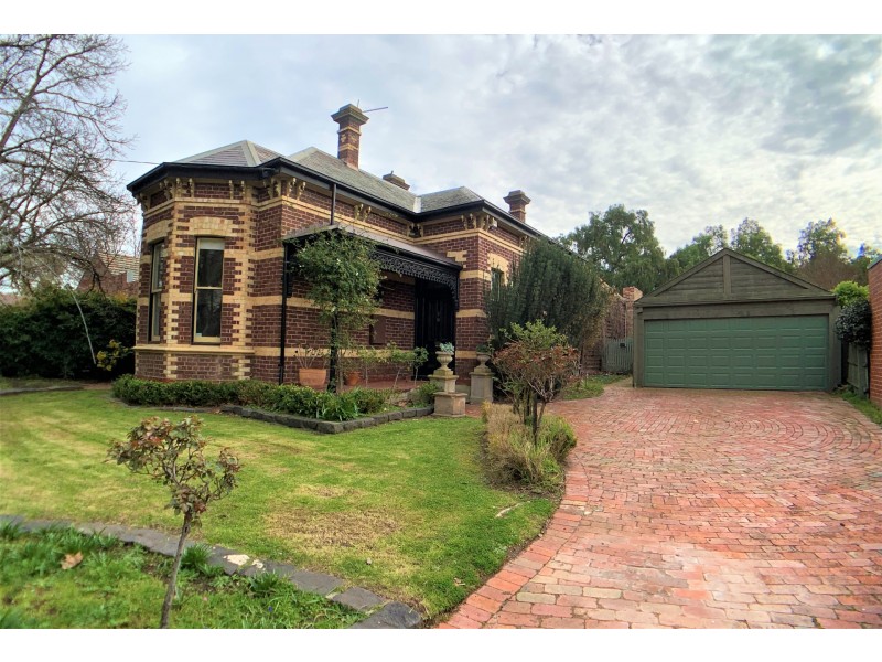 3 Valley Parade, Glen Iris VIC 3146