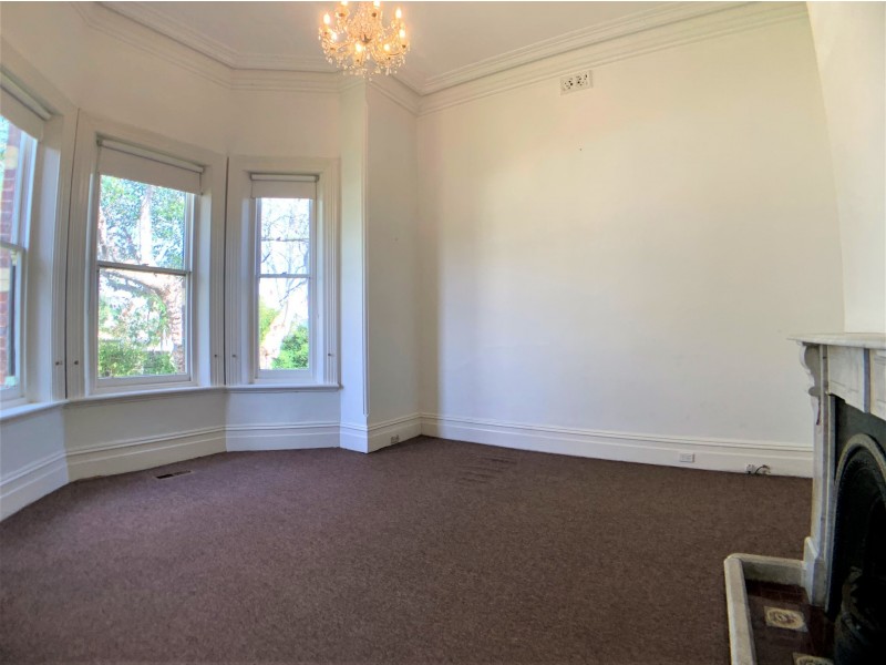 3 Valley Parade, Glen Iris VIC 3146