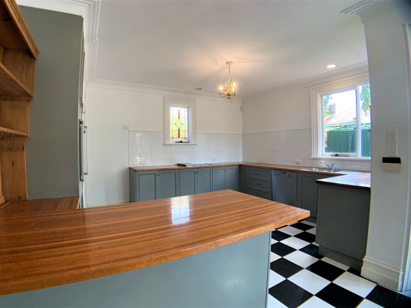 3 Valley Parade, Glen Iris VIC 3146
