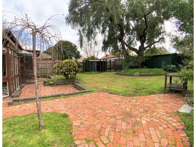 3 Valley Parade, Glen Iris VIC 3146