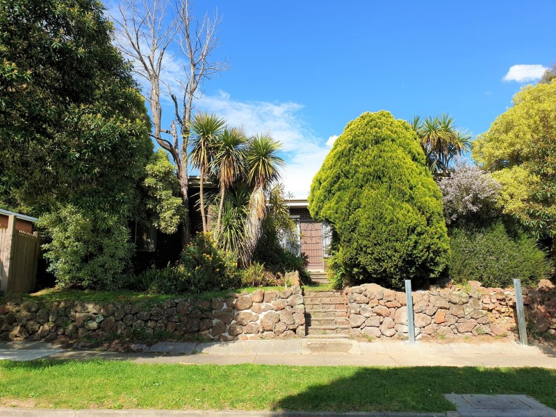 10 Chatsworth Quadrant, Templestowe Lower VIC 3107