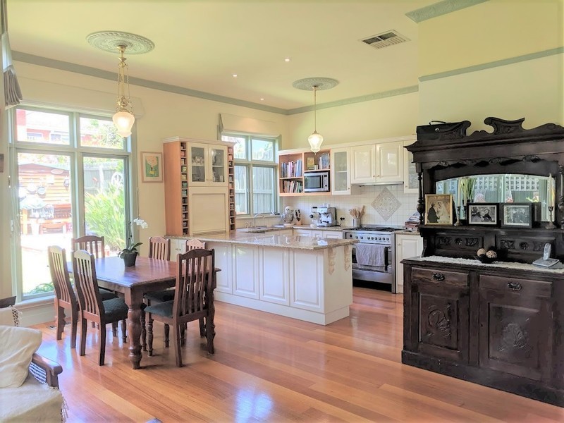 22 Parkhill Road, Kew VIC 3101