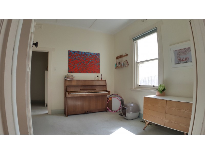 8 Rosedale Road, Glen Iris VIC 3146