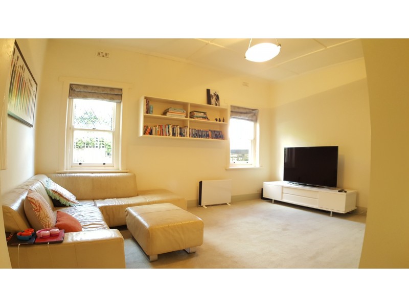 8 Rosedale Road, Glen Iris VIC 3146