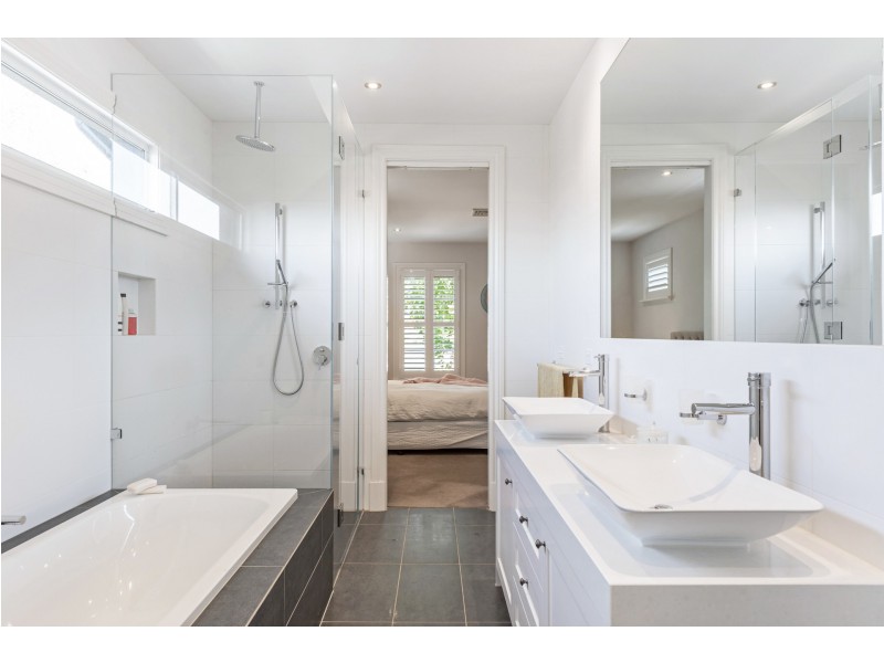 14 Hillcrest Avenue, Kew VIC 3101