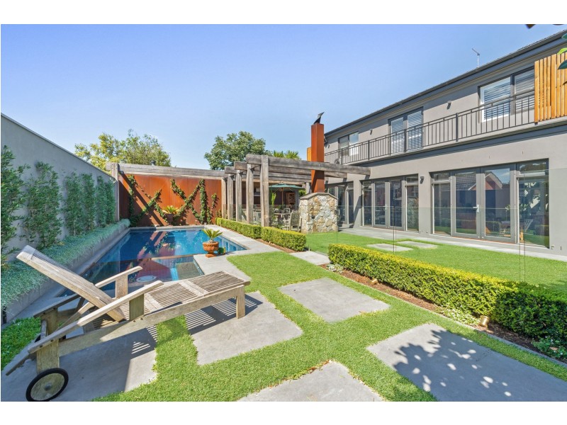 14 Hillcrest Avenue, Kew VIC 3101