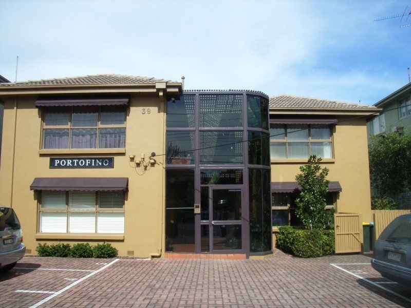 2/39 Byron Street, Elwood VIC 3184