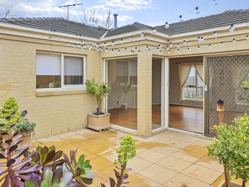 2/18 Sycamore Street, Malvern East VIC 3145