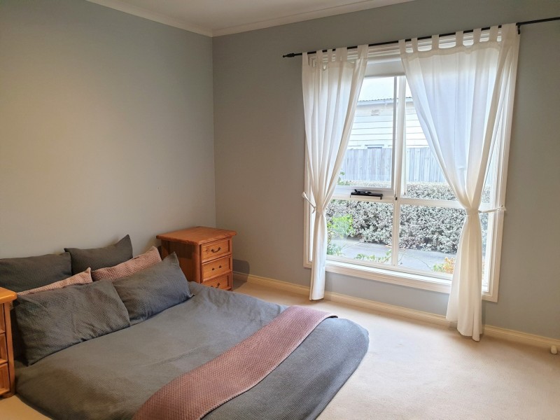 2/18 Sycamore Street, Malvern East VIC 3145