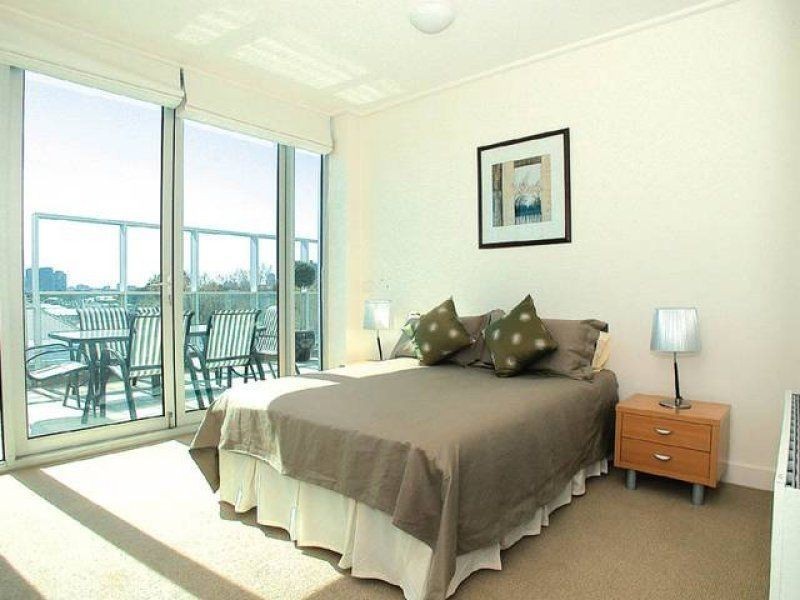 24B/200 Bay Street, Port Melbourne VIC 3207