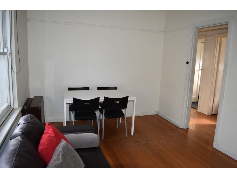 2/60 Chapel Street, St Kilda VIC 3182