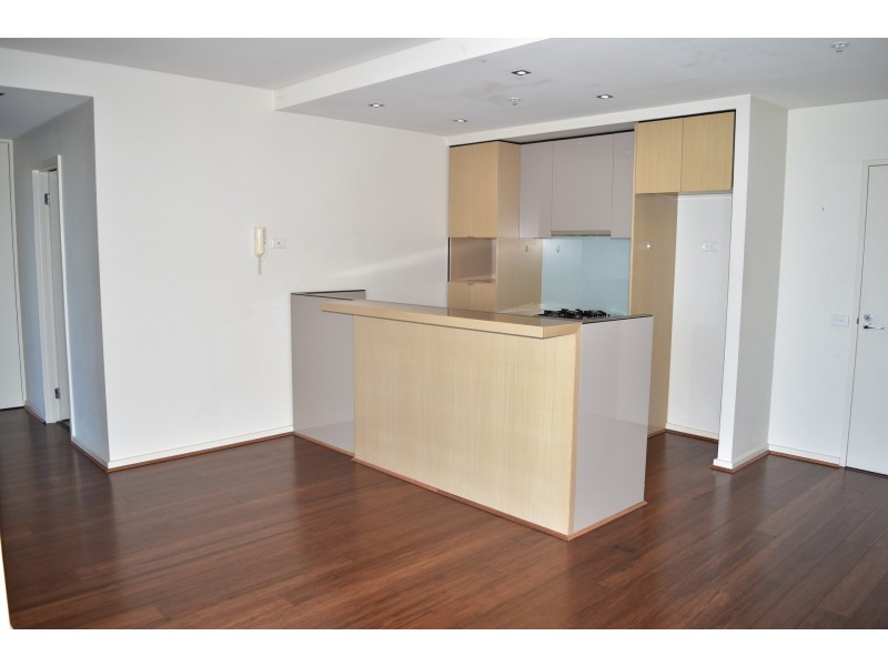 E602/126 Rouse Street, Port Melbourne VIC 3207