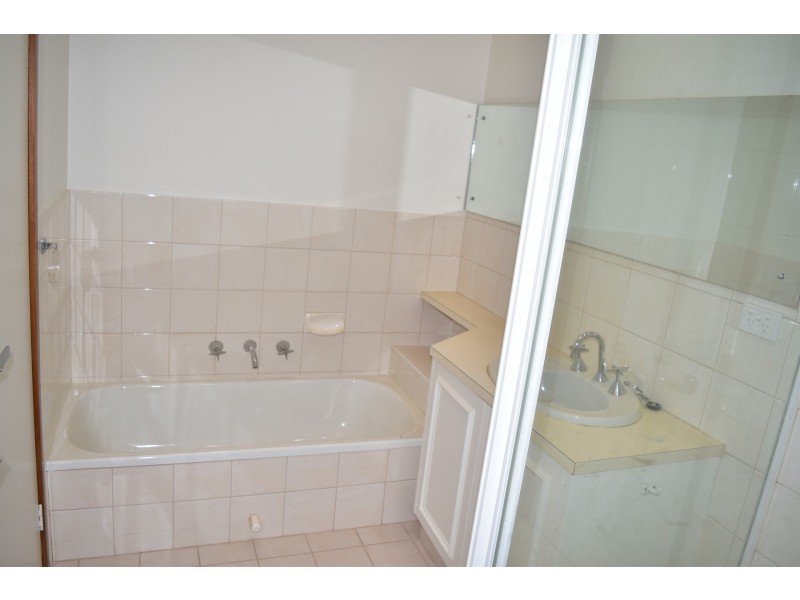 8/11 Parring Road, Balwyn VIC 3103