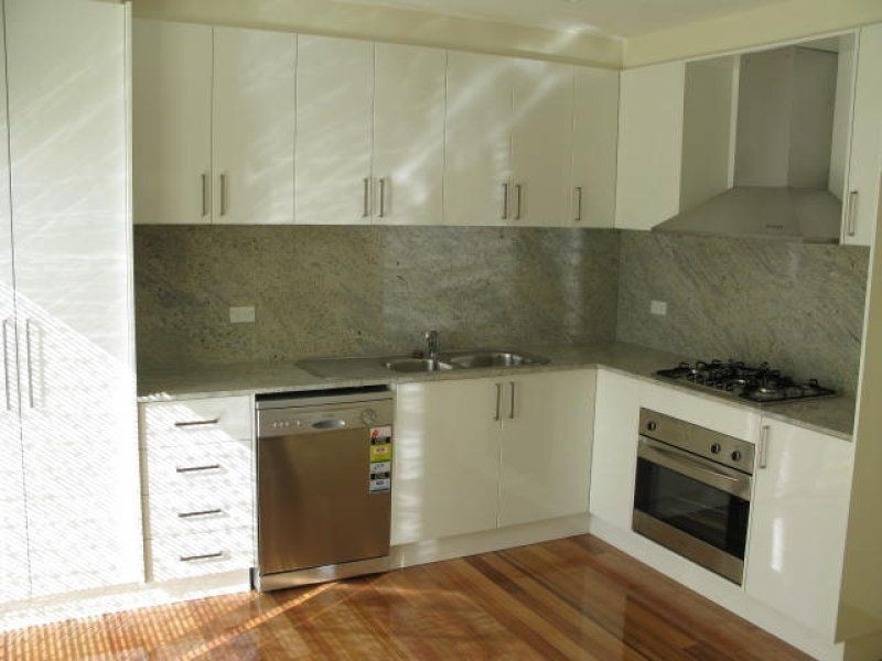 3/4 Cormac Street, Preston VIC 3072