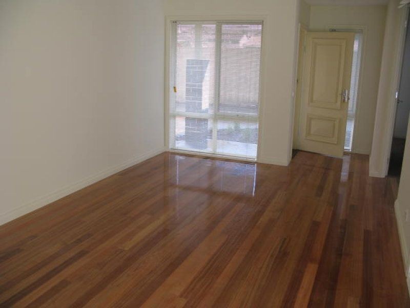 3/4 Cormac Street, Preston VIC 3072