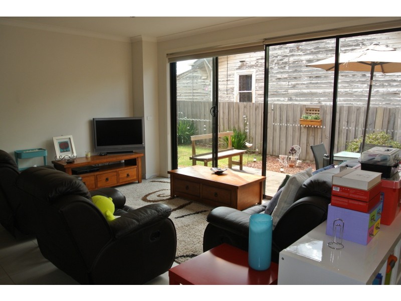 1/19 Boldrewood Parade, Reservoir VIC 3073