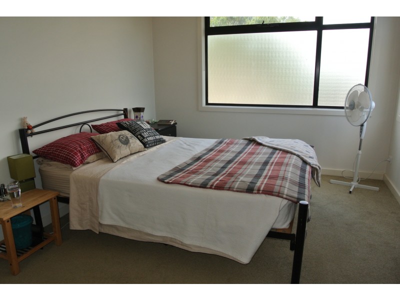 1/19 Boldrewood Parade, Reservoir VIC 3073
