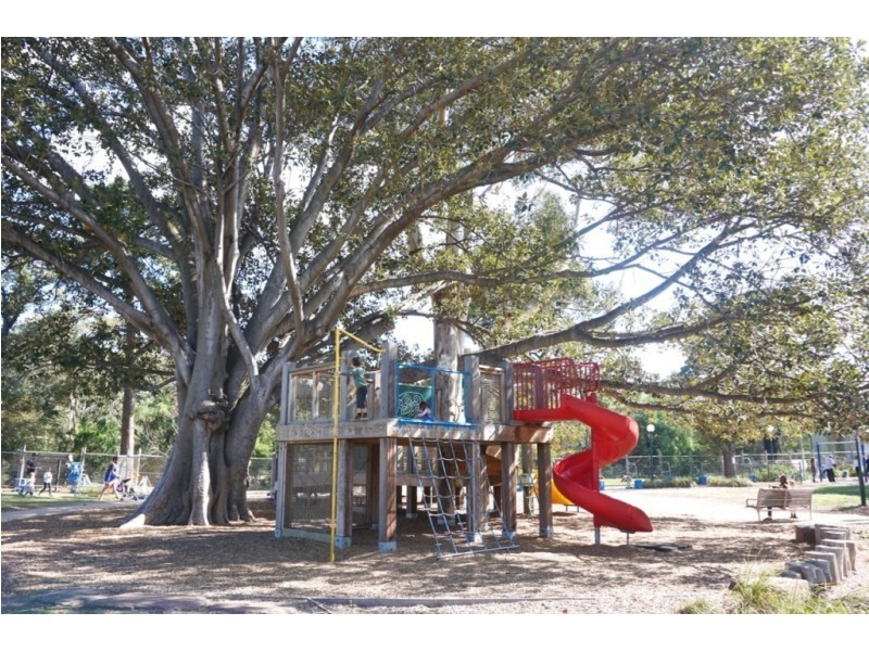 2/2 Celeste Court, St Kilda East VIC 3183