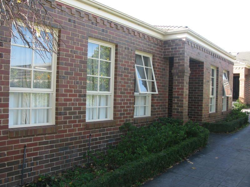 2/4 Glencairn Avenue, Camberwell VIC 3124
