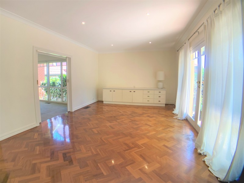 37 Wandsworth Road, Surrey Hills VIC 3127