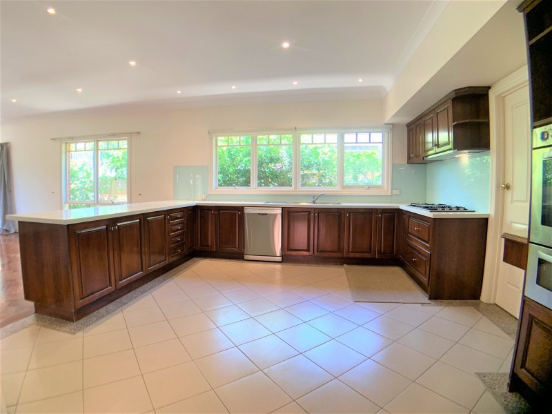 37 Wandsworth Road, Surrey Hills VIC 3127