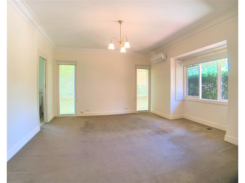 37 Wandsworth Road, Surrey Hills VIC 3127