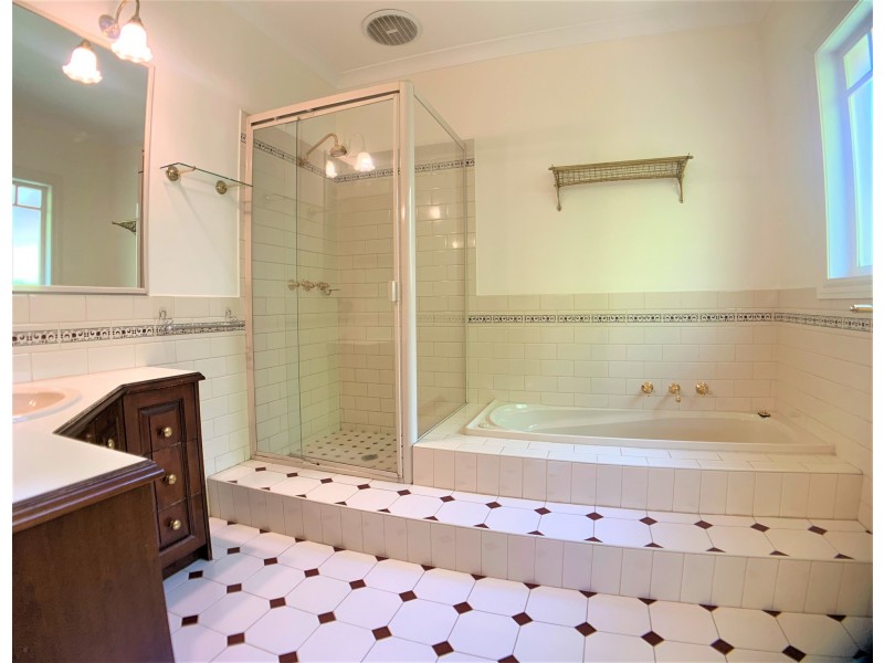 37 Wandsworth Road, Surrey Hills VIC 3127