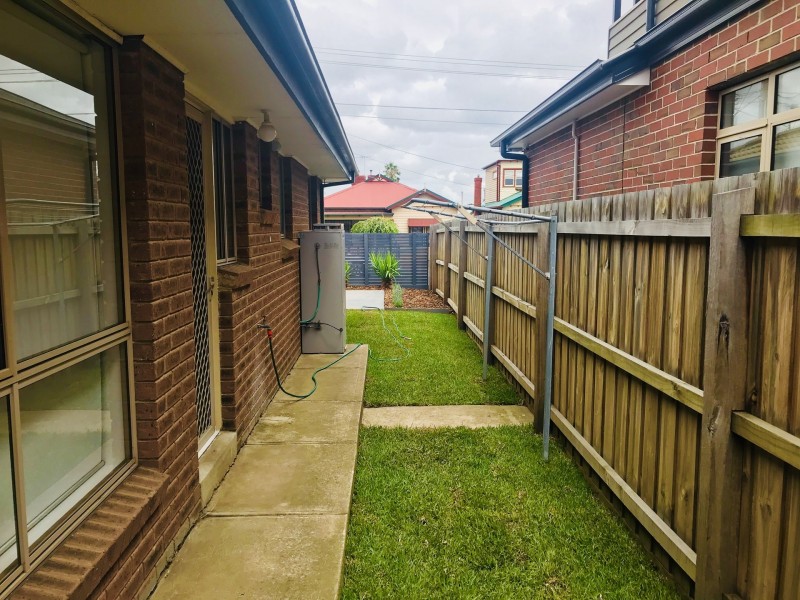 1/24 Youngman Street, Preston VIC 3072