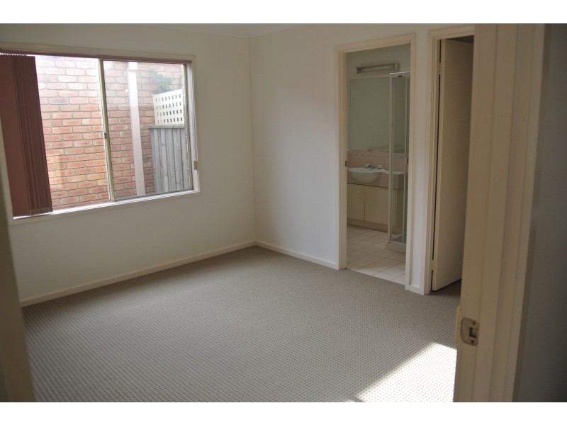 16 Baradine Street, Chadstone VIC 3148