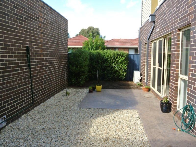 1/207 Gillies Street, Fairfield VIC 3078