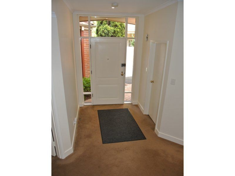 6 Ellesmore Court, Kew VIC 3101