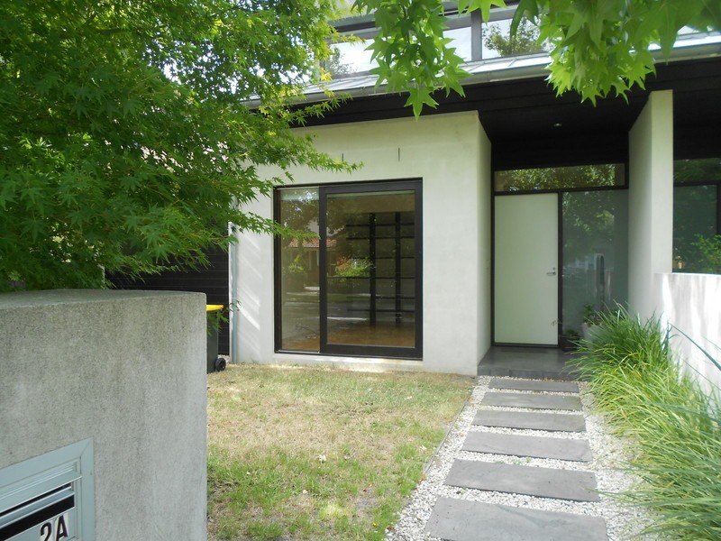 2A Dean Avenue, St Kilda East VIC 3183