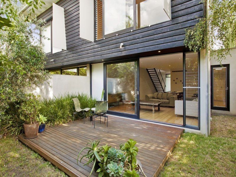 2A Dean Avenue, St Kilda East VIC 3183