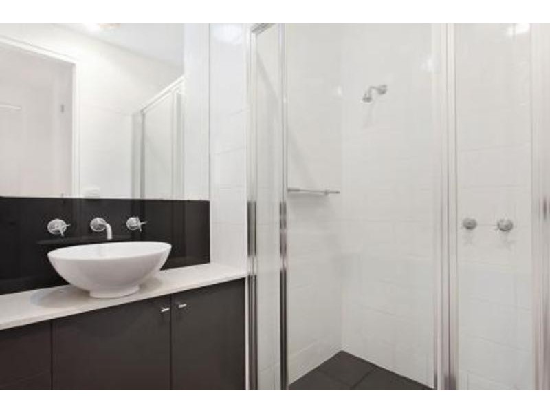 1/22 Saxon Street, Brunswick VIC 3056