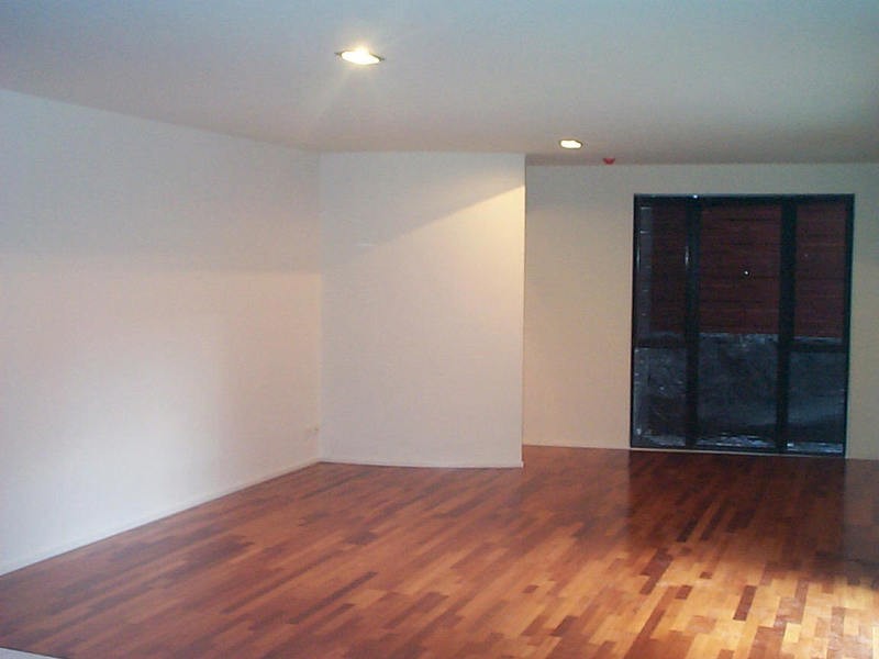 1/22 Saxon Street, Brunswick VIC 3056