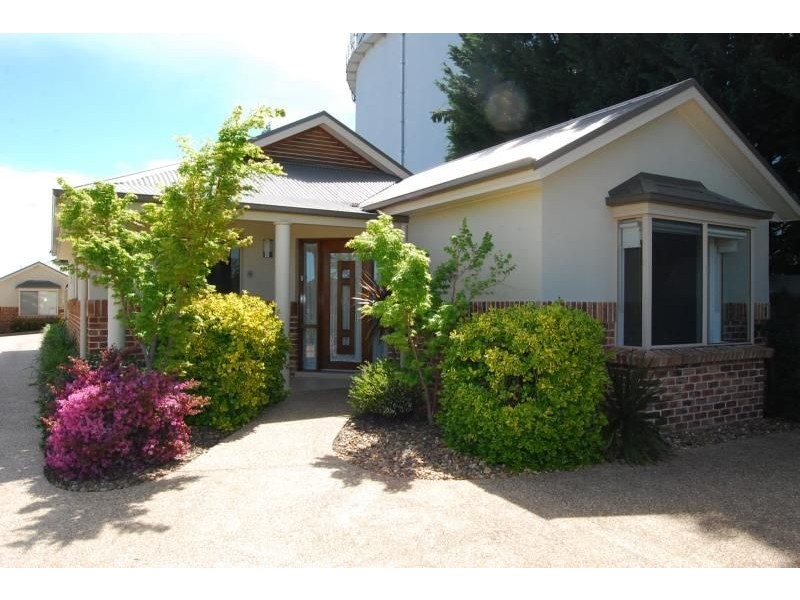 1/11 Warrigal Place, Orange NSW 2800