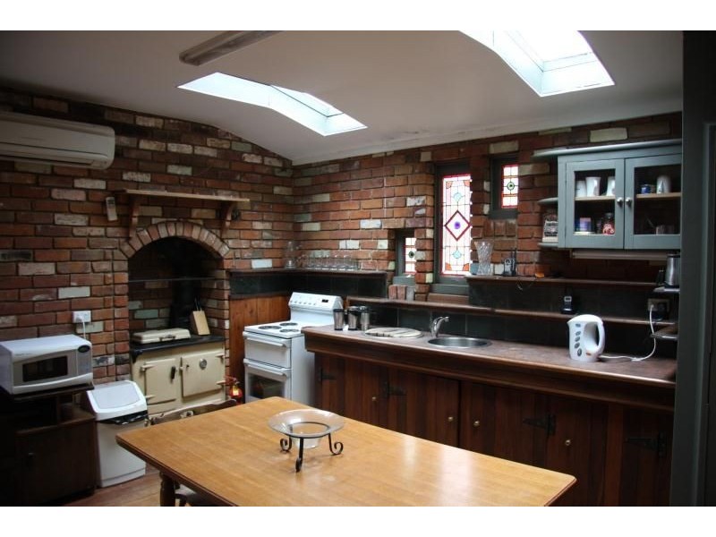 283 Russell Street, Bathurst NSW 2795