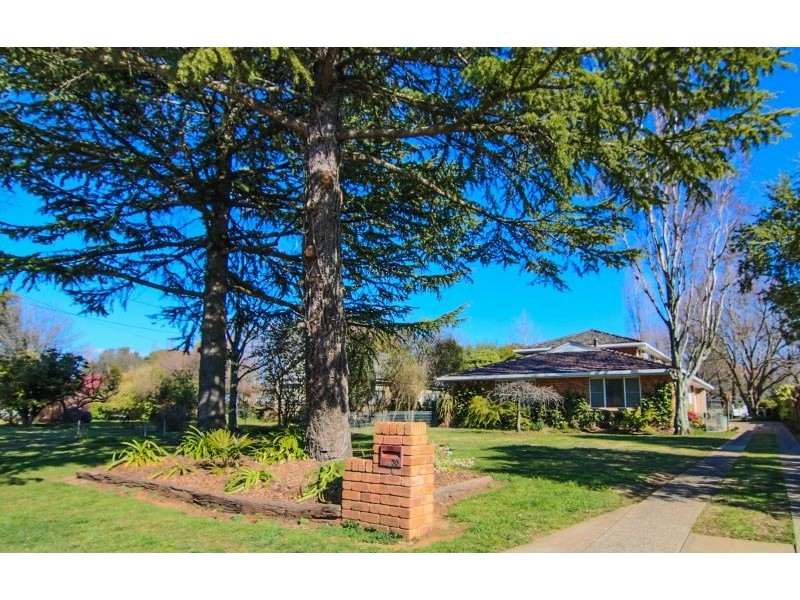 30 Lawson Crescent, Orange NSW 2800