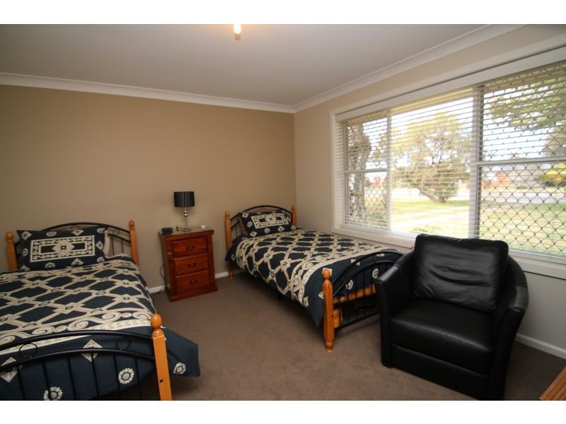 30 Lawson Crescent, Orange NSW 2800