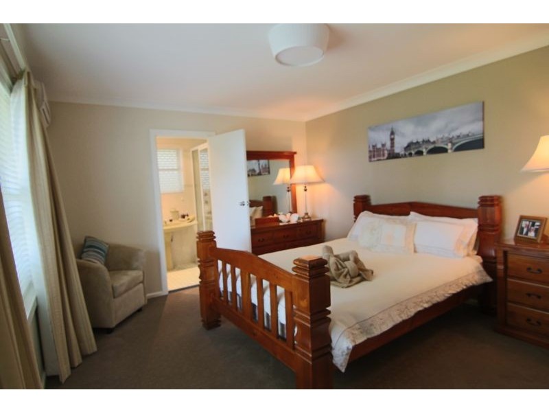 30 Lawson Crescent, Orange NSW 2800