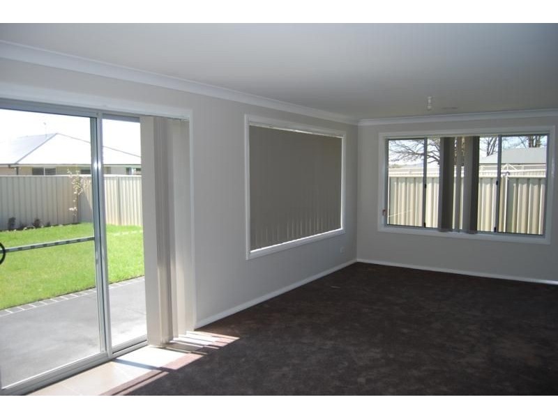 10A Pippin Way, Orange NSW 2800