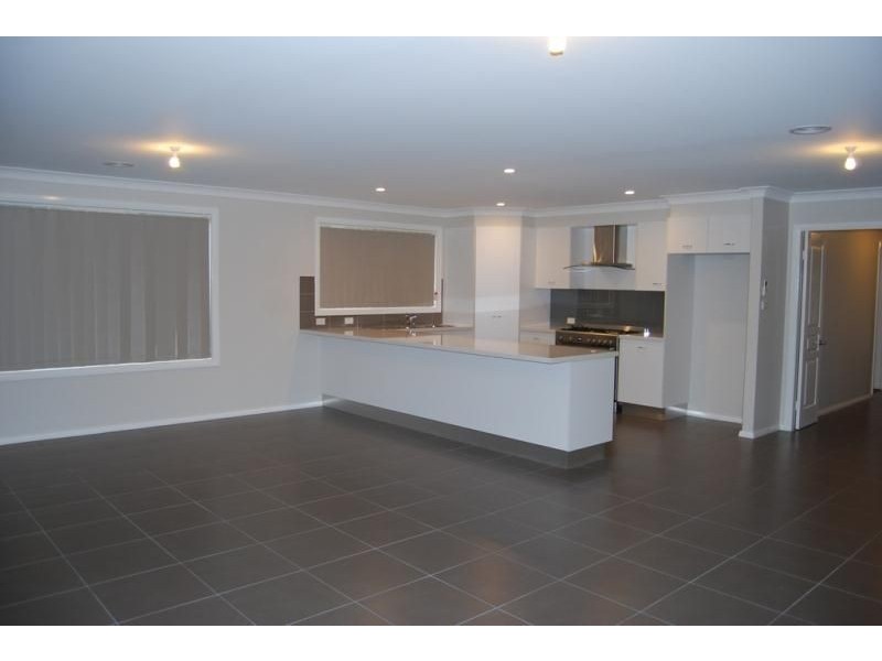 10A Pippin Way, Orange NSW 2800