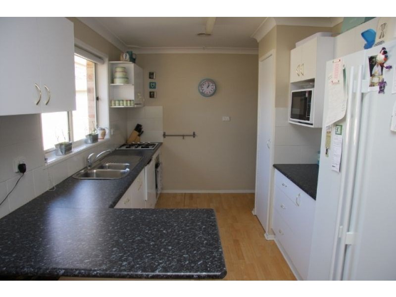 25 Lamont Place, Bathurst NSW 2795