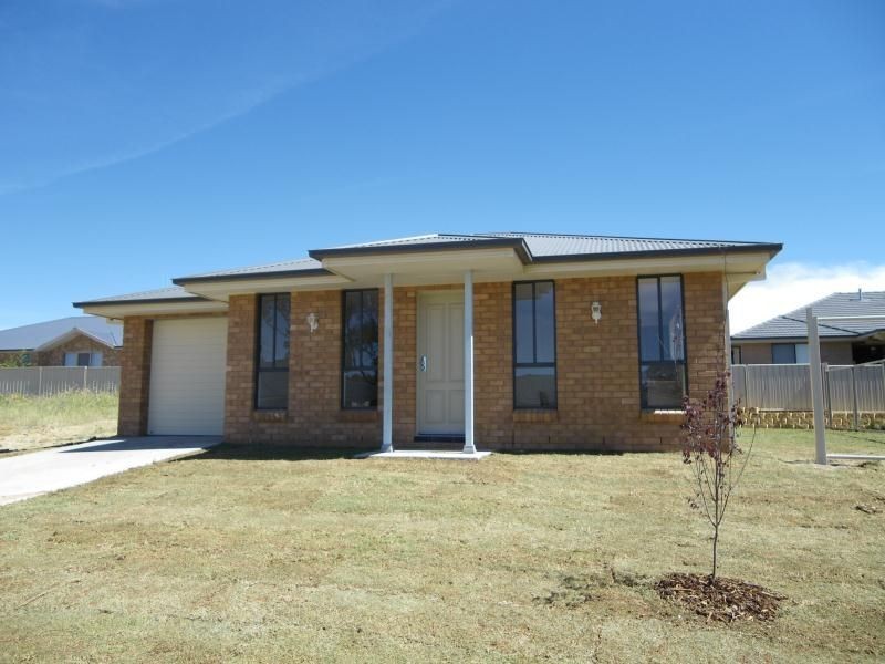 2 Etna Street, Orange NSW 2800