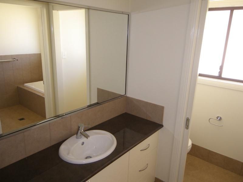 126a Diamond Drive, Orange NSW 2800