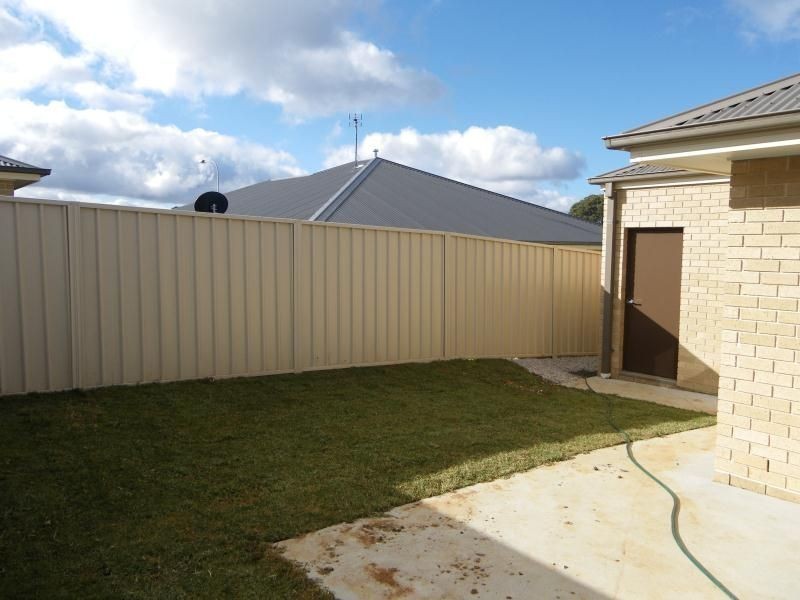 126a Diamond Drive, Orange NSW 2800