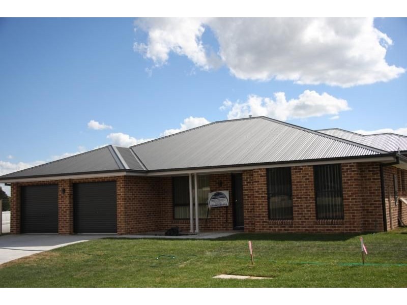 1 Jade Close, Bathurst NSW 2795