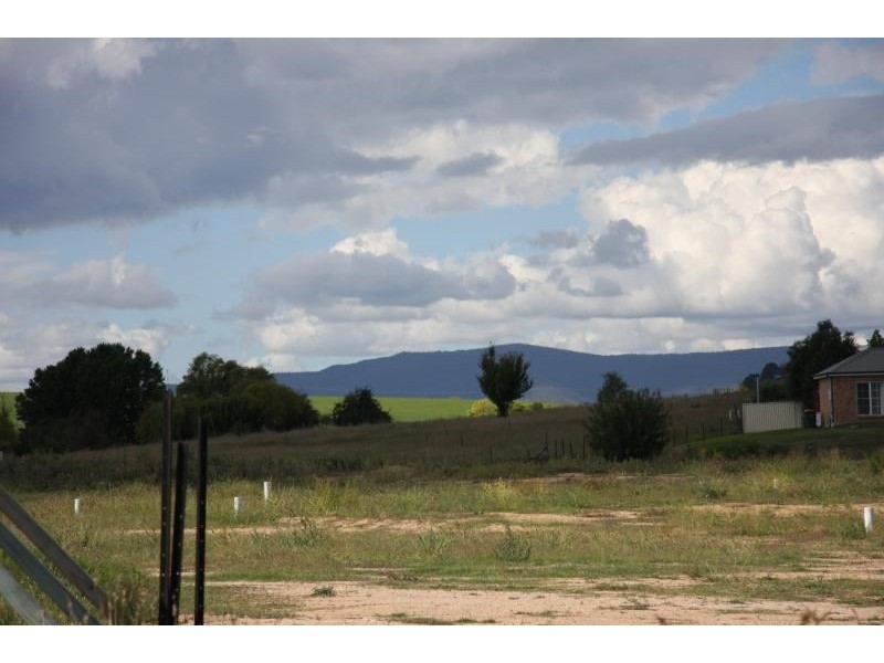 1 Jade Close, Bathurst NSW 2795